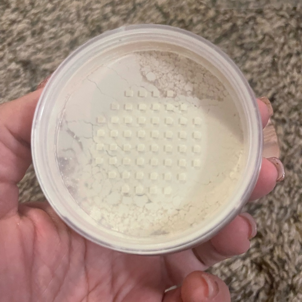 Skin care and setting powder bundle